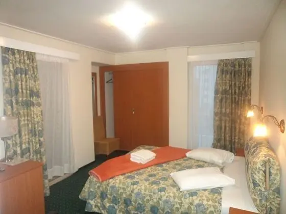 Tek Büyük veya İki Ayrı Yataklı Oda