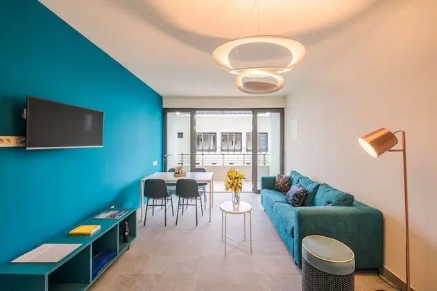 Junior Apart Daire, 1 Büyük (Queen) Boy Yatak ve Çekyat