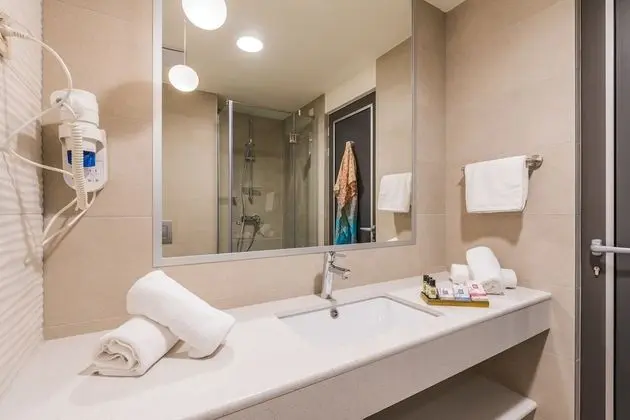 Junior Apart Daire, 1 Büyük (Queen) Boy Yatak ve Çekyat