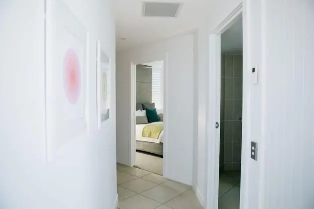 One Bedroom Beachfront Rooftop Terrace Apartment