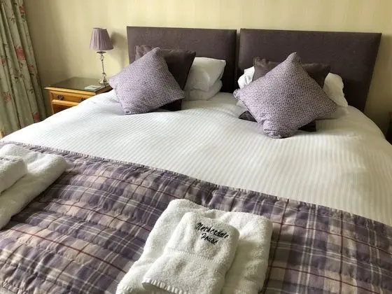 Deluxe Tek Büyük Yataklı Oda, 1 En Büyük (King) Boy Yatak, Banyolu/Duşlu, Bahçe Manzaralı