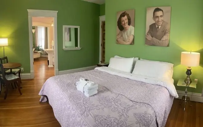 Luxury Tek Büyük Yataklı Oda