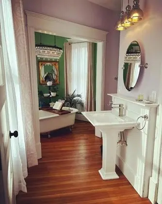 Luxury Tek Büyük Yataklı Oda