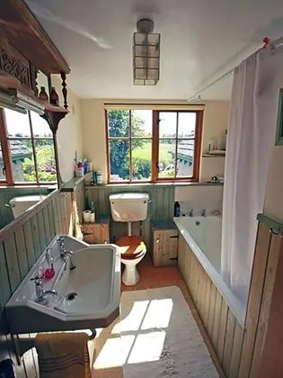 Tek Kişilik Oda, Ortak Banyo