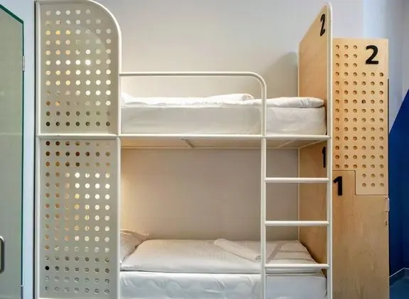Ortak Ranzalı Oda, Karma Ranzalı Oda (1 Bed in an 8-Bed Mixed Dorm)