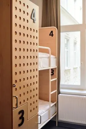 Ortak Ranzalı Oda, Sadece kadınlar için (1 Bed in a 4-Bed Female Dorm)