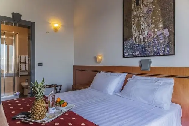 Classic Tek Büyük Yataklı Oda