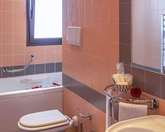 Classic Tek Büyük Yataklı Oda