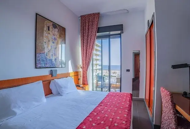 Classic Tek Büyük Yataklı Oda, Kısmi Deniz Manzaralı