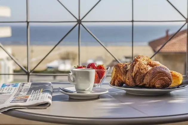 Classic Tek Büyük Yataklı Oda, Kısmi Deniz Manzaralı