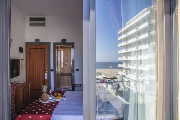 Classic Tek Büyük Yataklı Oda, Kısmi Deniz Manzaralı