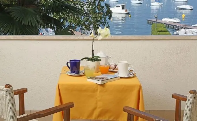 Tek Büyük Yataklı Oda, Göl Manzaralı