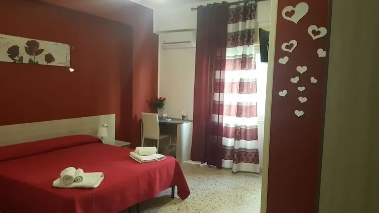 Üç Kişilik Oda