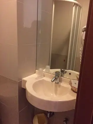 Üç Kişilik Oda (1 Double Bed + 1 Single Bed)