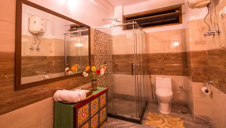 Luxury Tek Büyük Yataklı Oda