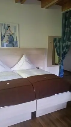 Comfort Tek Büyük Yataklı Oda, Balkon, Bahçe Manzaralı