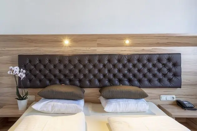 Basic Tek Büyük Yataklı Oda