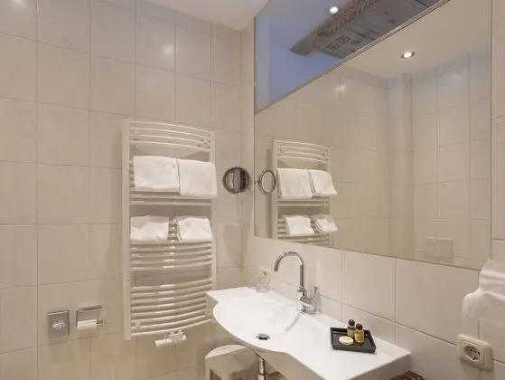 Basic Tek Büyük Yataklı Oda