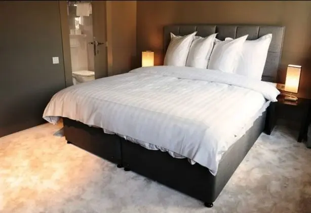 Comfort Tek Büyük veya İki Ayrı Yataklı Oda