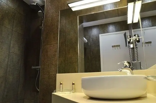 Classic Tek Büyük Yataklı Oda