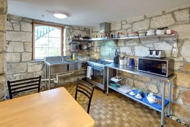 Tek Büyük Yataklı Oda, Ortak Banyo