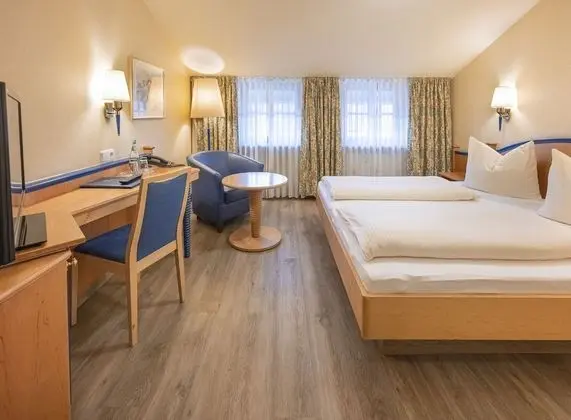 Tek Büyük Yataklı Oda, Balkon