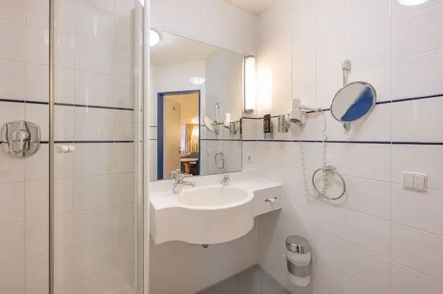 Tek Büyük Yataklı Oda, Balkon