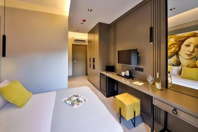 Bahçe Katı Standart Oda, Bahçe Manzaralı, Balkonlu