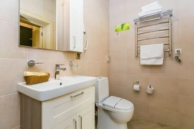 Comfort Tek Büyük veya İki Ayrı Yataklı Oda