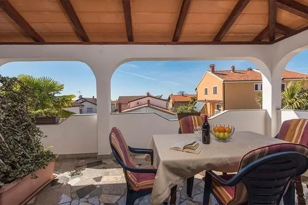 Apart Daire (Neva - great location - A3 prvi kat d)