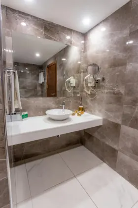 Standart Oda, Şehir Manzaralı
