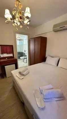 Triple,bahçe Veya Sokak Manzaralı,2. Kat