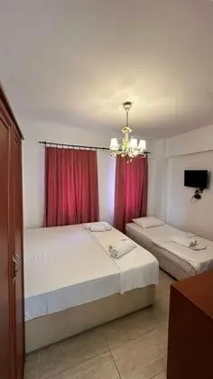 Triple,bahçe Veya Sokak Manzaralı,2. Kat