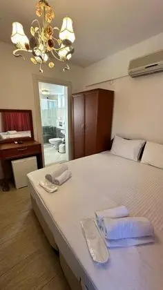 Triple,Bahçe veya Sokak Manzaralı,2. Kat