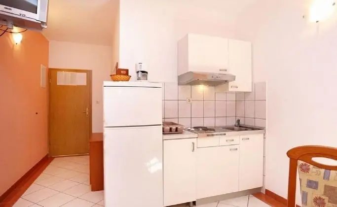 Apart Daire (Neve - 100 m from pebble beach - A1(4)