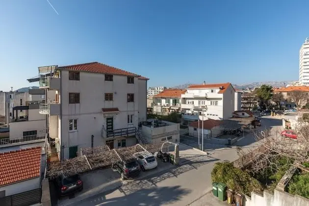 Apart Daire (Neven - comfortable & great location )