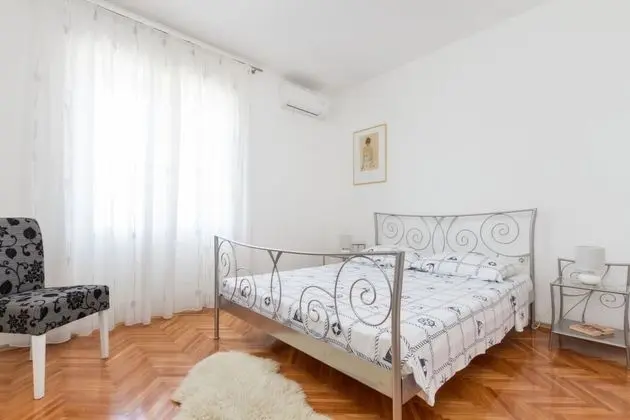 Apart Daire (Neven - comfortable & great location )