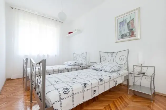 Apart Daire (Neven - comfortable & great location )