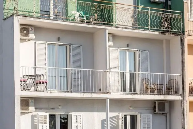 Apart Daire (Neven - comfortable & great location )
