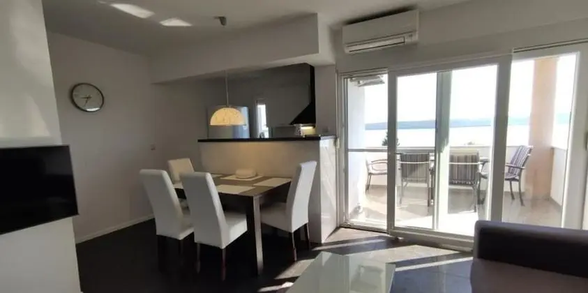 Apart Daire (Neven - economic apartment close to s)