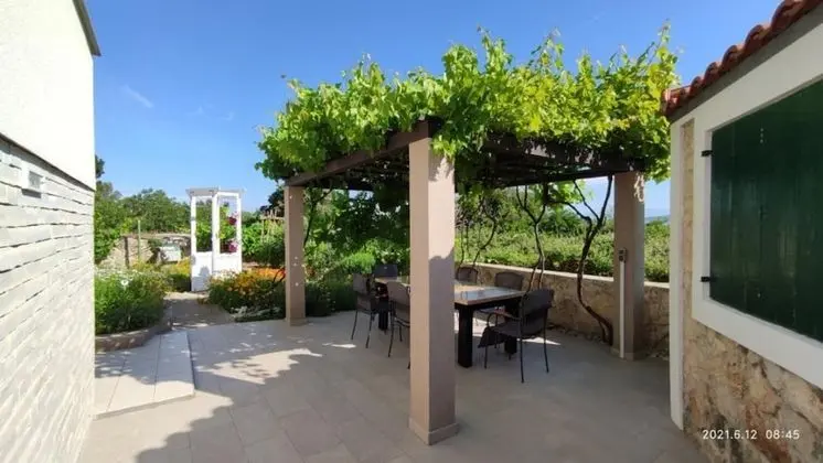 Apart Daire (Neven - economic apartment close to s)