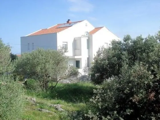 Apart Daire (Neven - economic apartment close to s)