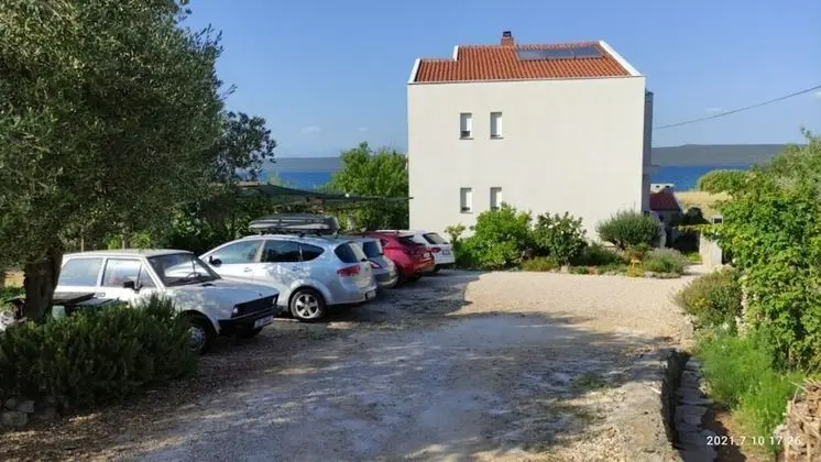 Apart Daire (Neven - economic apartment close to s)