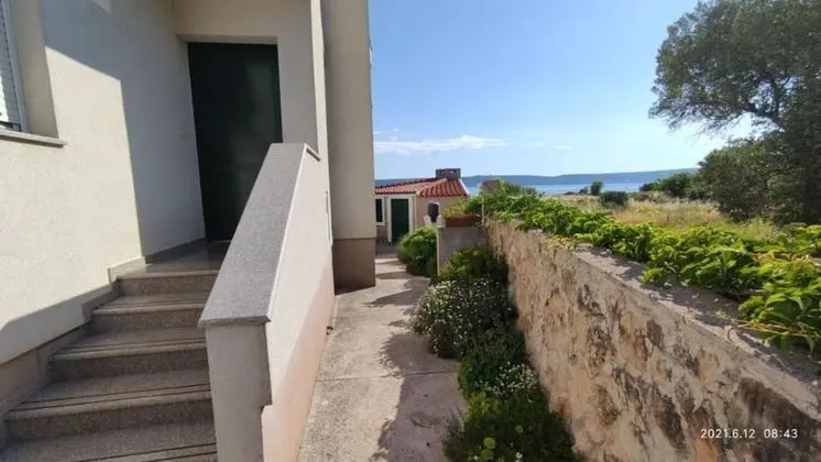 Apart Daire (Neven - economic apartment close to s)