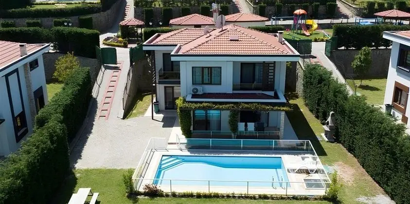 Villa Deluxe Nevras
