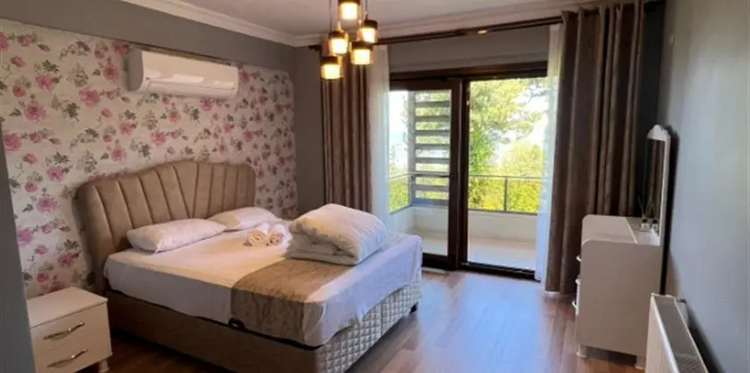 Villa Deluxe Nevras