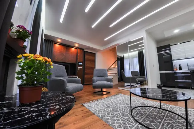 Göl Manzaralı Villa 2+1 (Ozel Havuzlu)