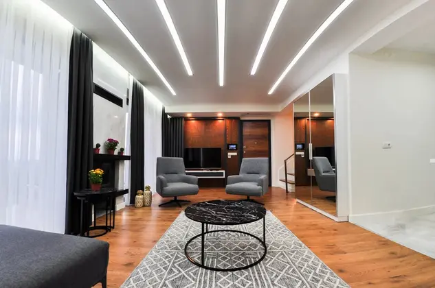 Göl Manzaralı Villa 2+1 (Ozel Havuzlu)