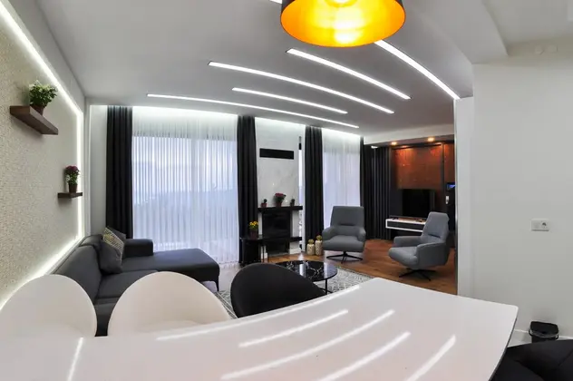Göl Manzaralı Villa 2+1 (Ozel Havuzlu)