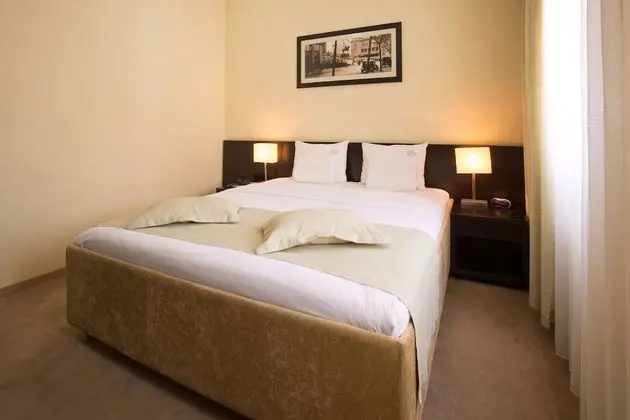 Deluxe Room Single Use